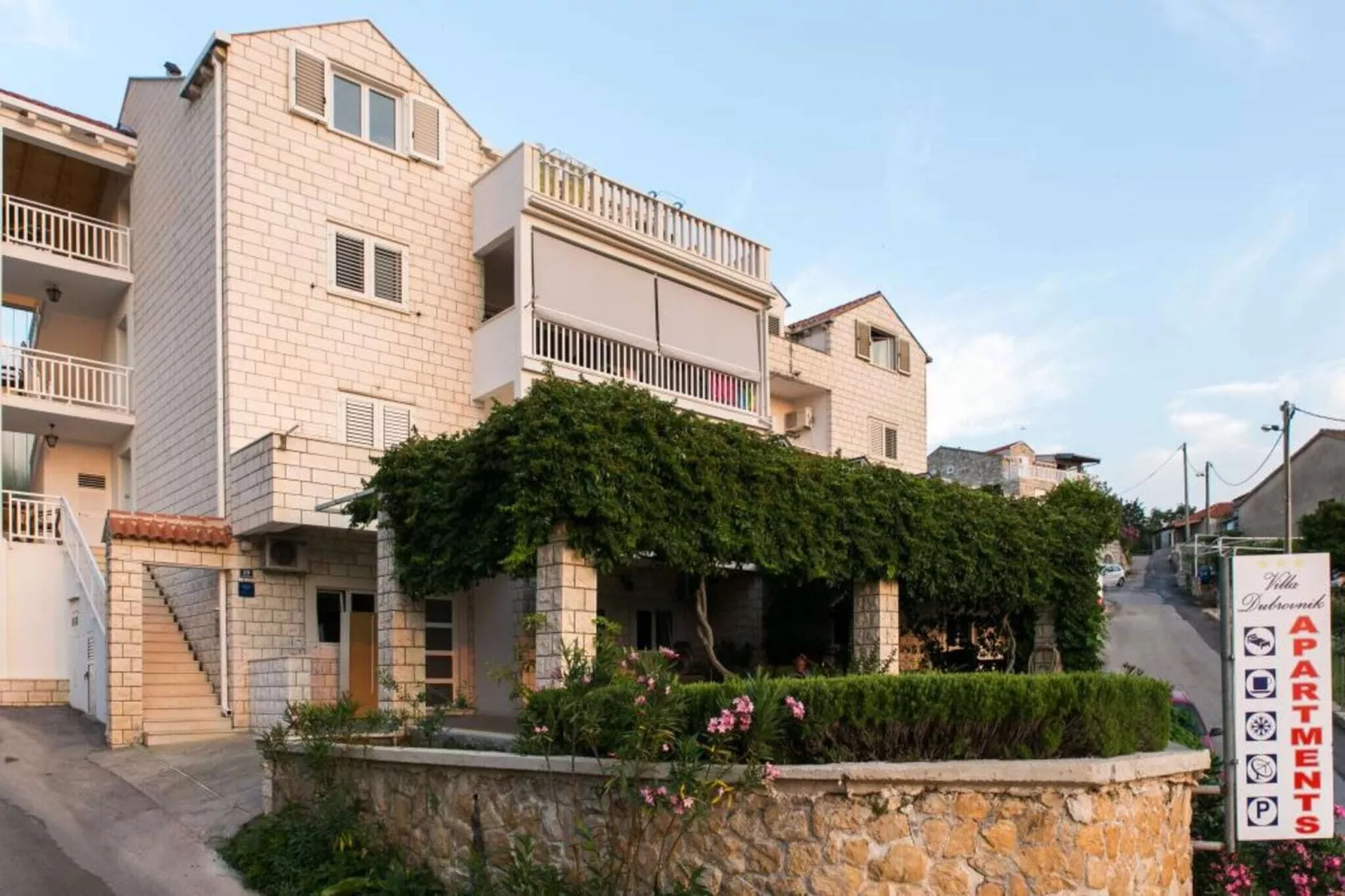 Apartments Villa Dubrovnik - Three Bedroom Apartment - Penthouse with Hot Tub-Buitenlucht