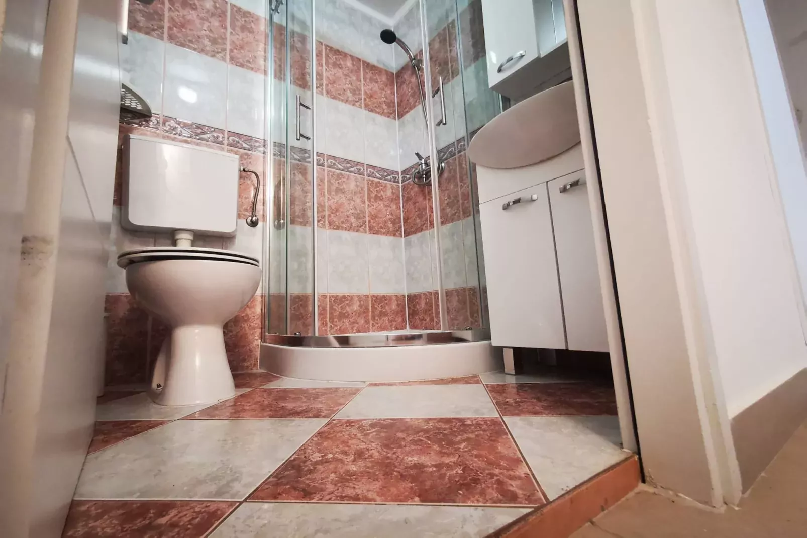 Sea View Holiday Home Umag - Three Bedroom Holiday Home-Badkamer