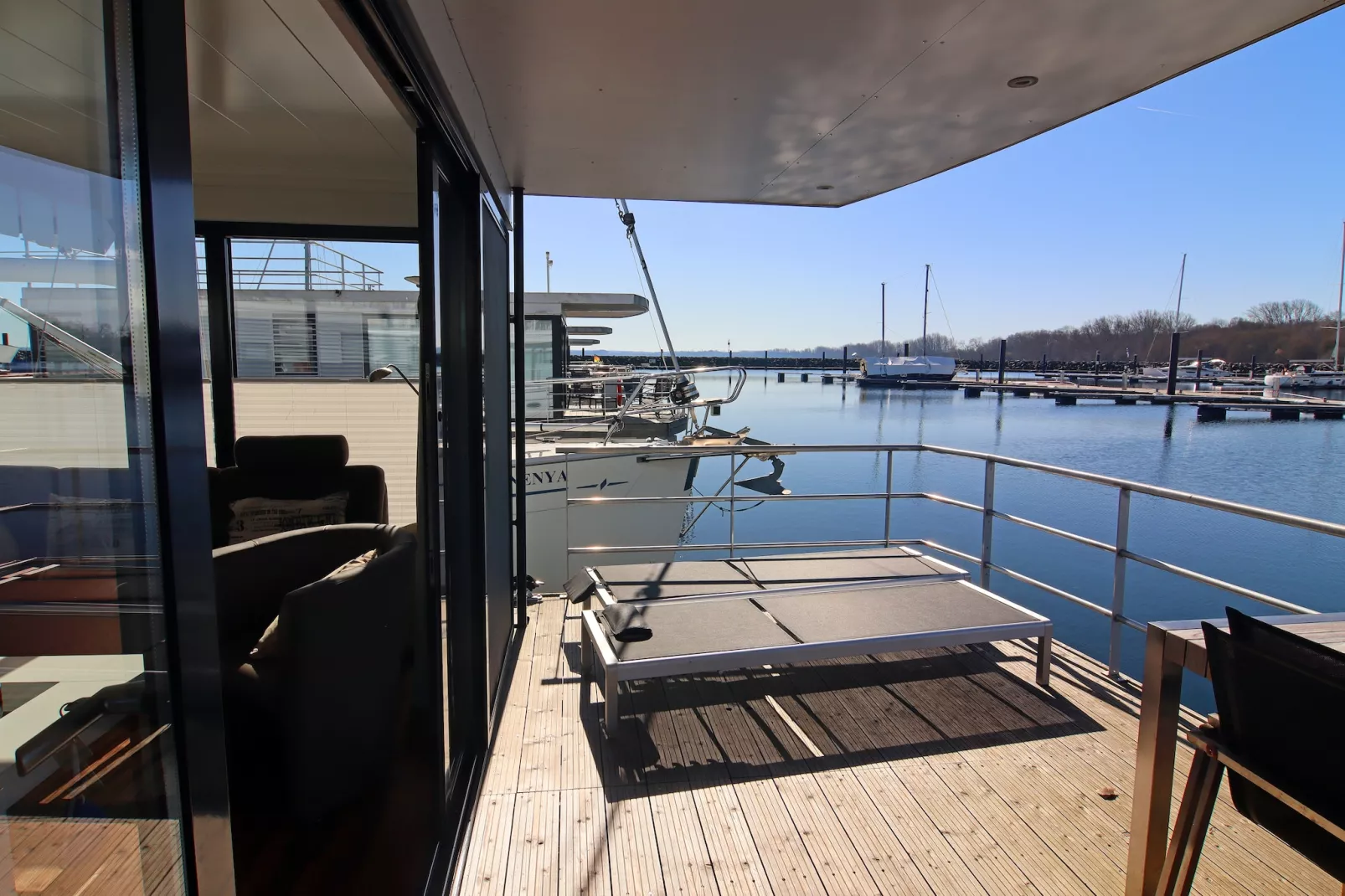 Hausboot Family & Friends LP2 / 1-2 Personen-Terrasbalkon
