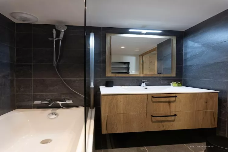 SERRE CHEVALIER Le Cristal Lodge-A40S-Badkamer