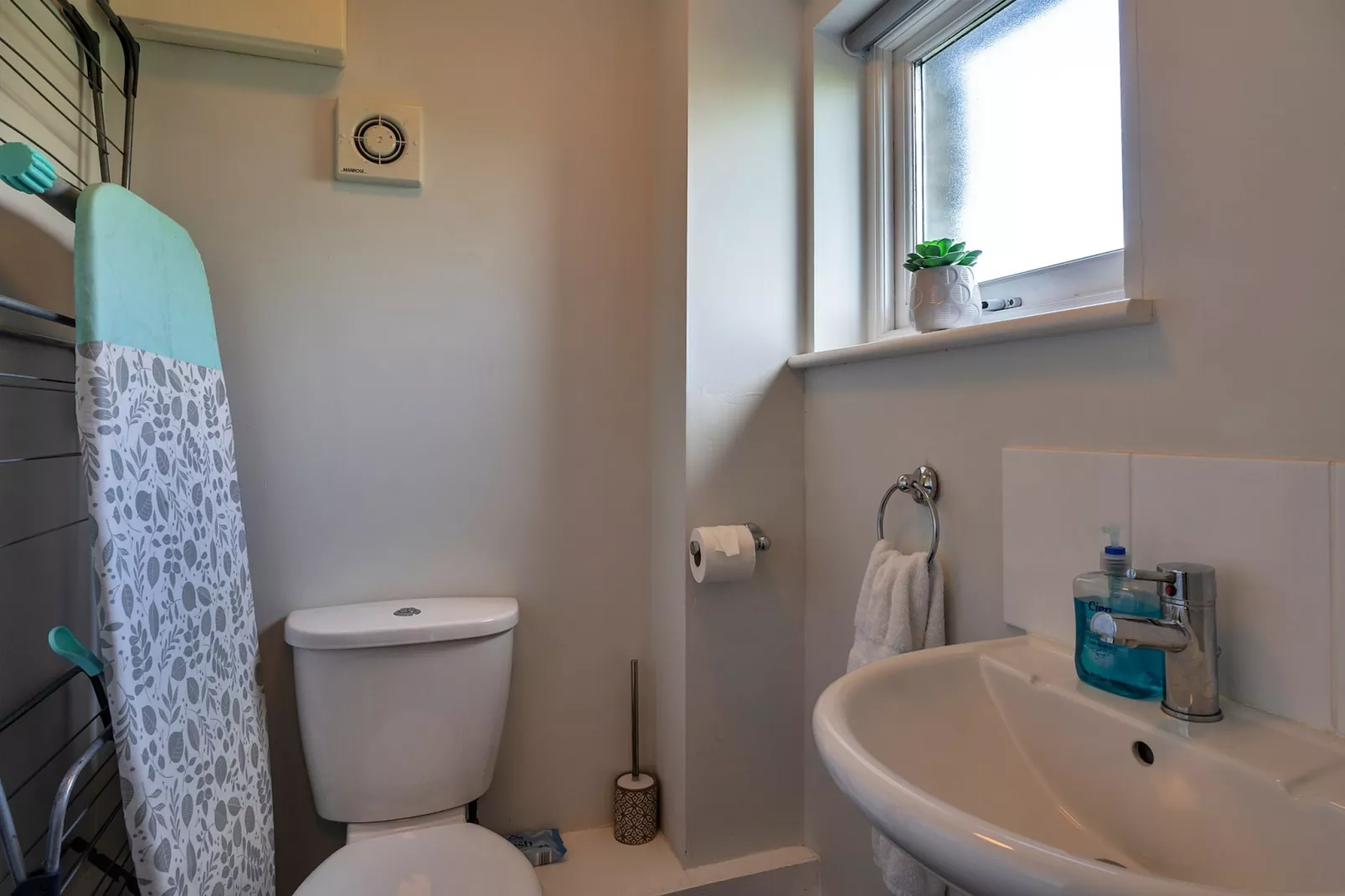 Trennal Barn-Badkamer