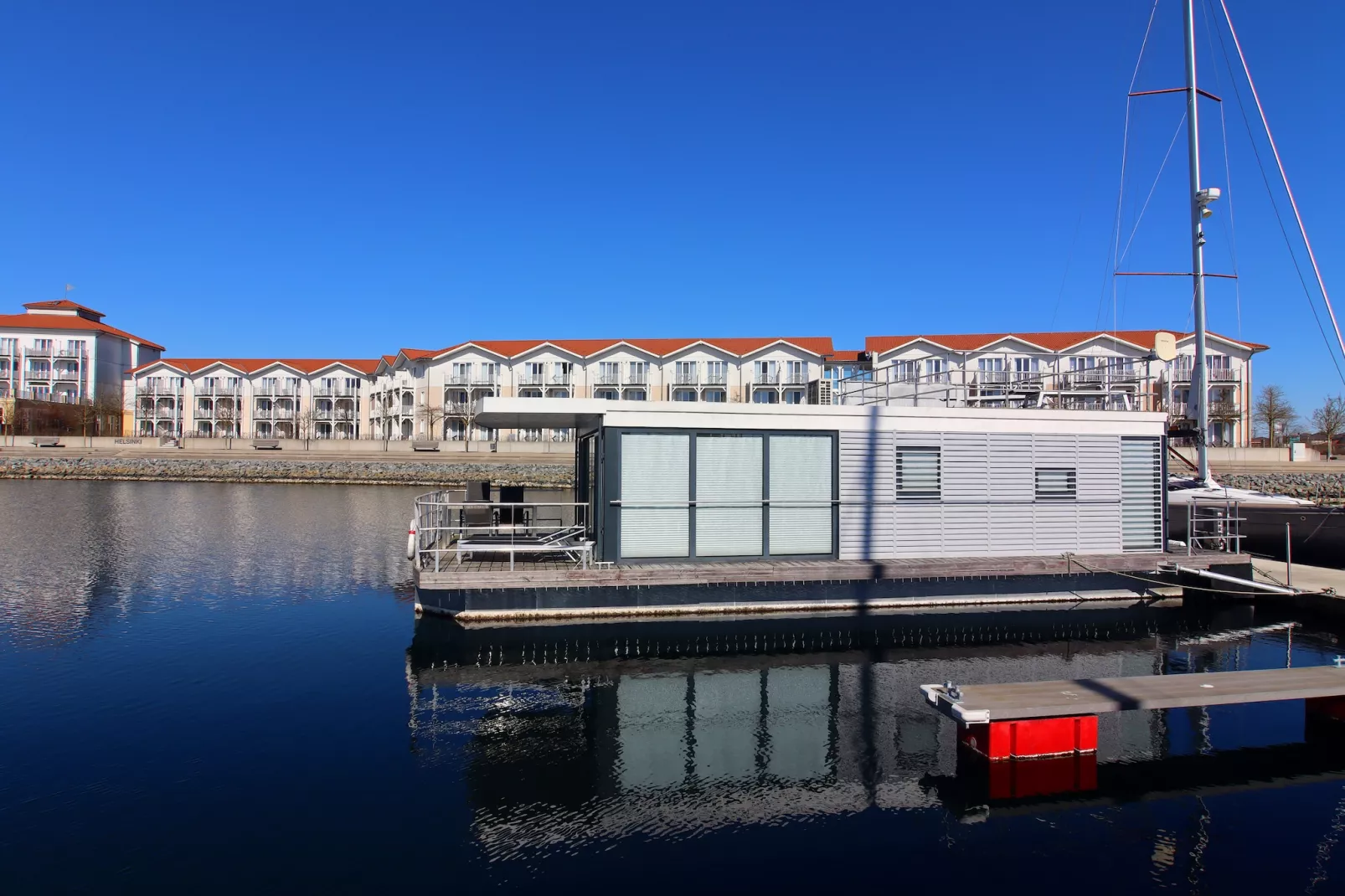 Hausboot Family & Friends LP2 / 1-2 Personen-Uitzicht zomer