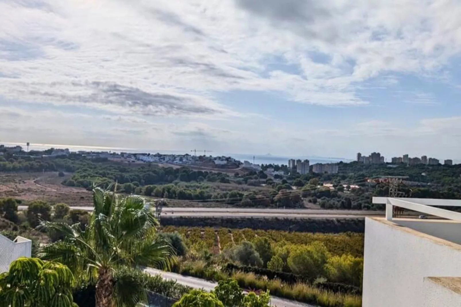 Appartement Moderne Avec Piscine, Terrasse Et Solarium-Image-tags.