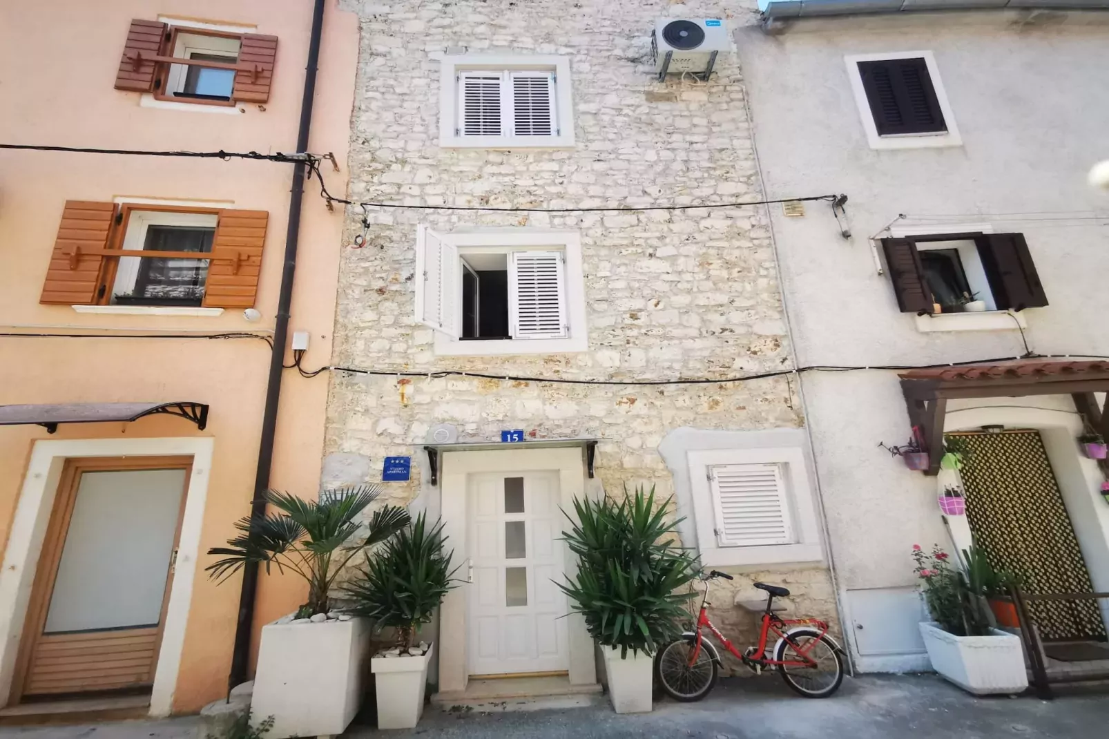 Sea View Holiday Home Umag - Three Bedroom Holiday Home-Buitenlucht
