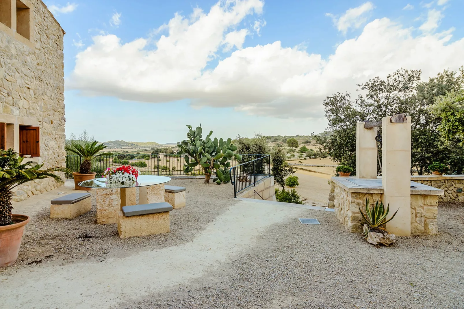 Es Turo Daviu, Finca 5StarsHome Mallorca-Terrasbalkon