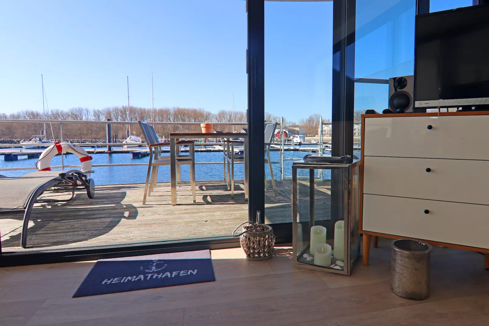 Hausboot Family & Friends LP 4 / 1-2 Personen-Uitzicht zomer