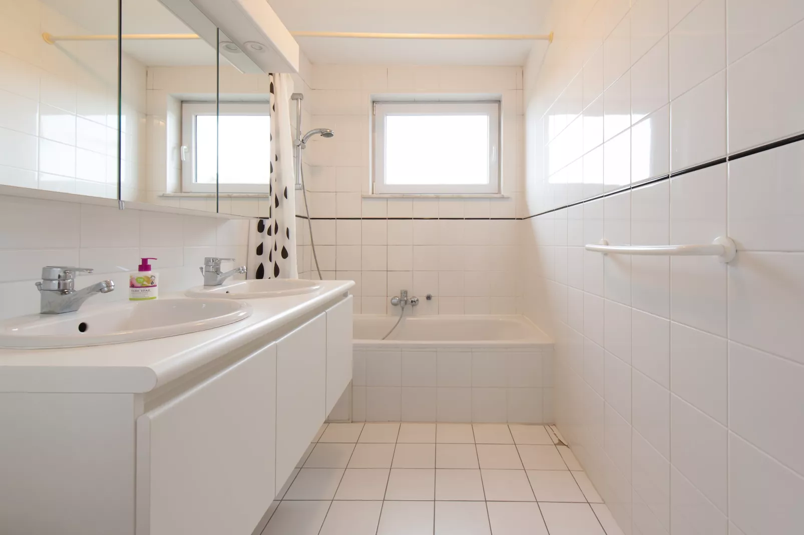 MENTON 22B-Badkamer