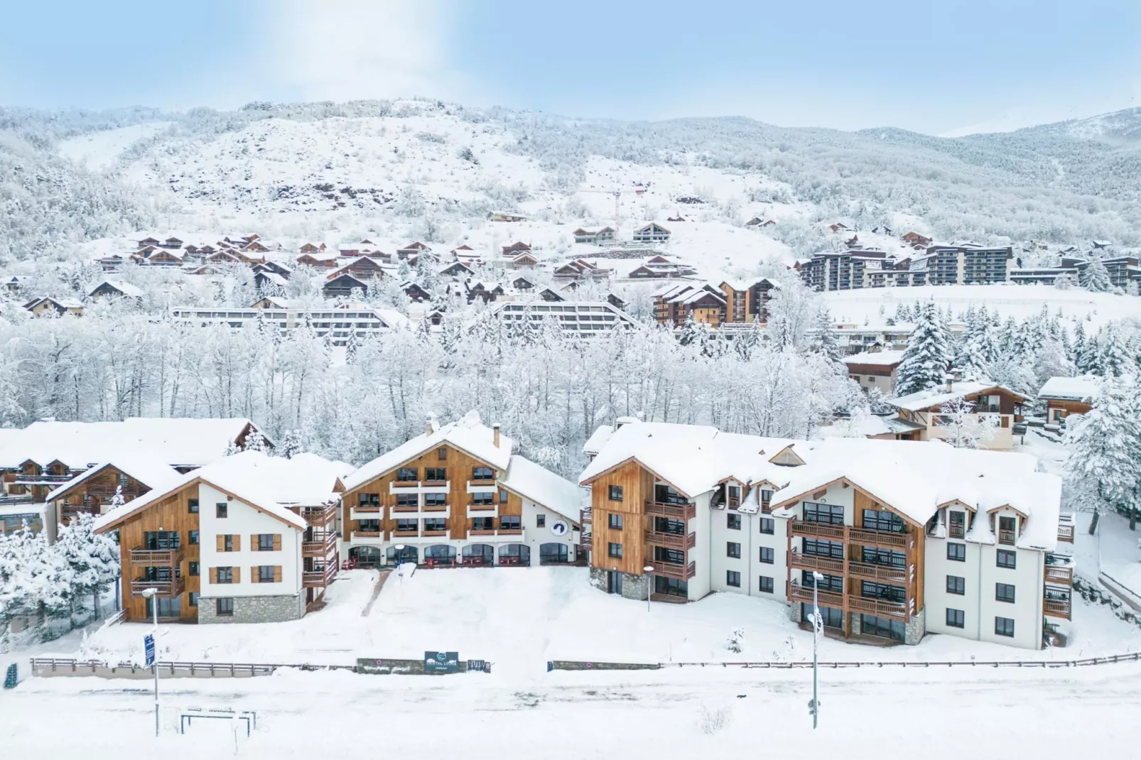 SERRE CHEVALIER Le Cristal Lodge-A24S-Exterieur winter