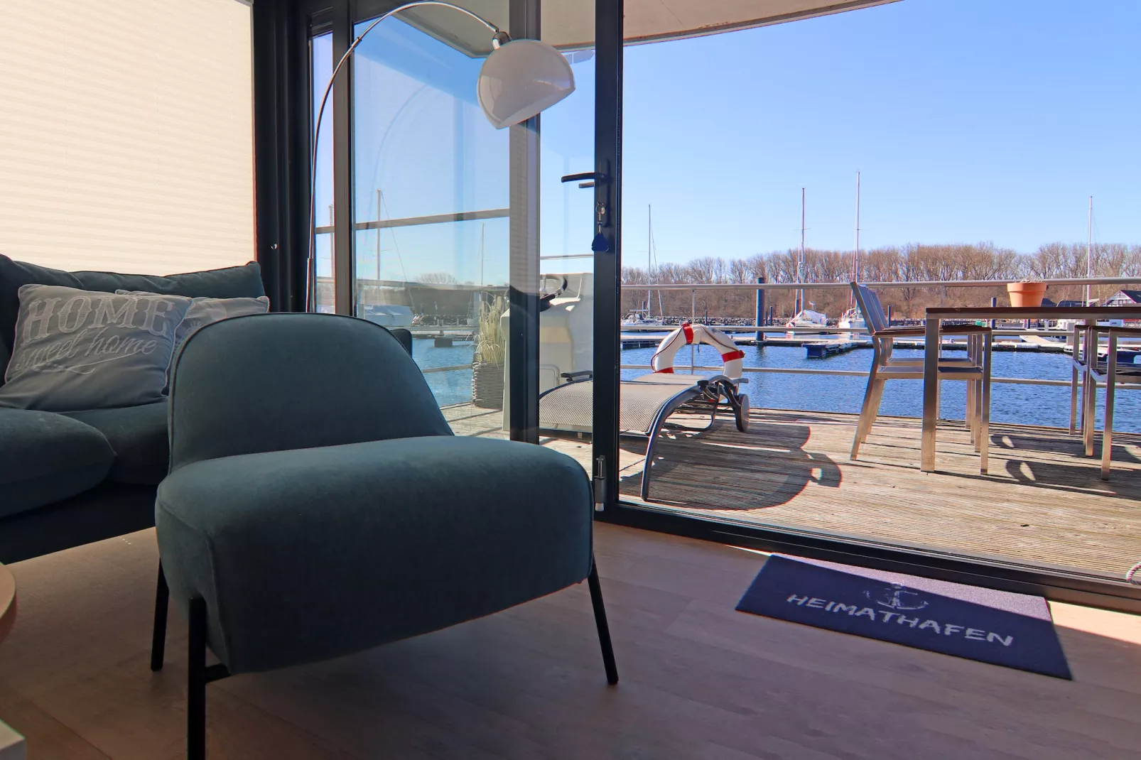 Hausboot Family & Friends LP 4 / 1-2 Personen-Uitzicht zomer