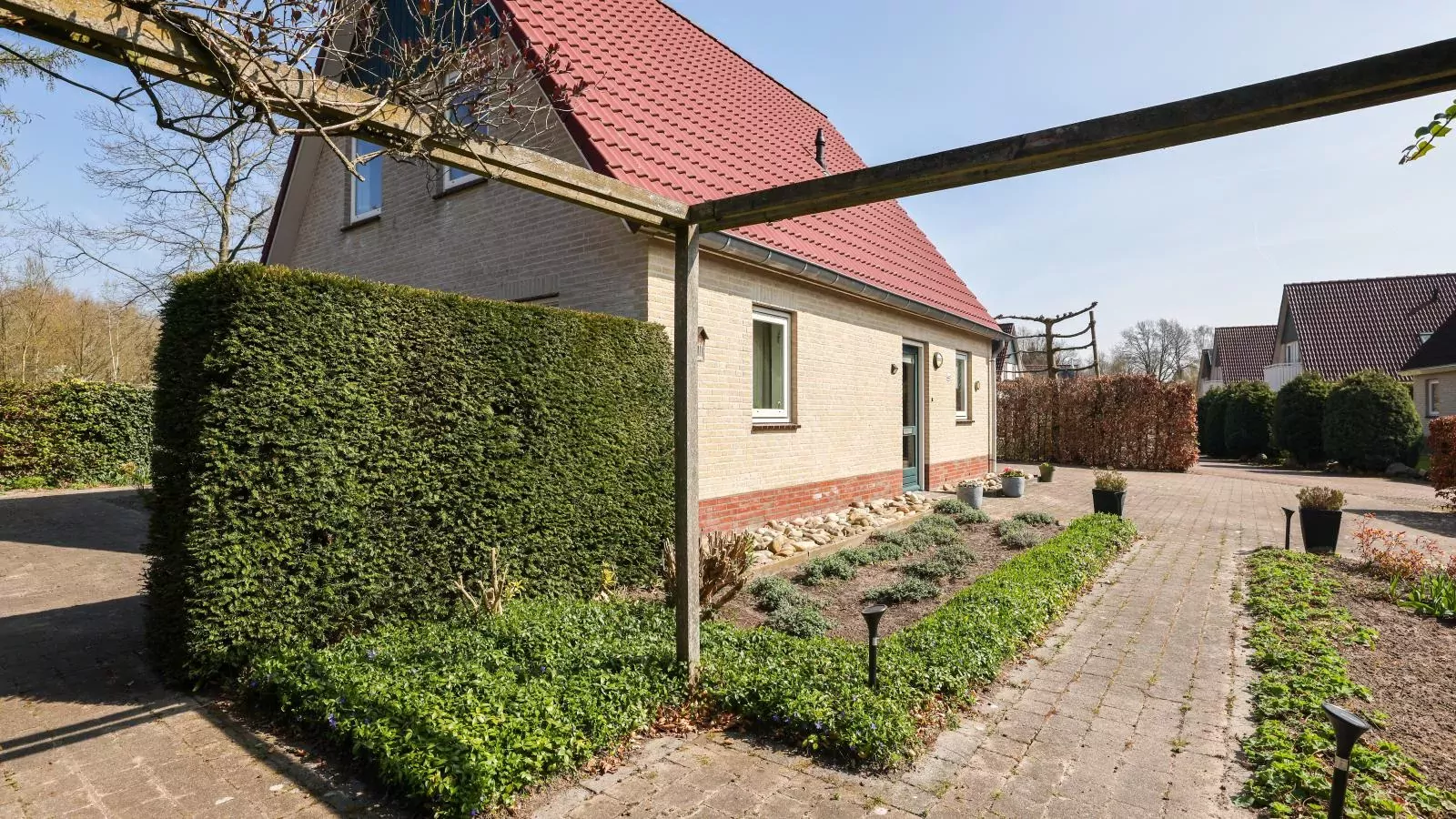 Landhuis 42-Buitenkant zomer