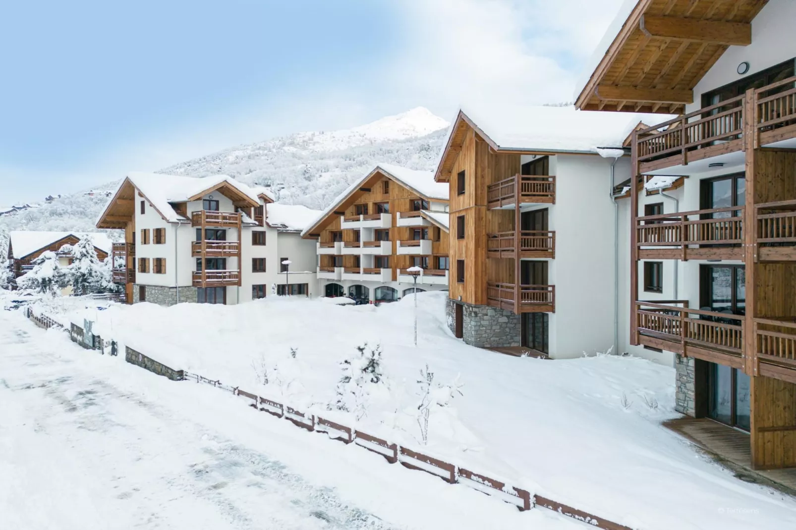 SERRE CHEVALIER Le Cristal Lodge-A40P-Exterieur winter