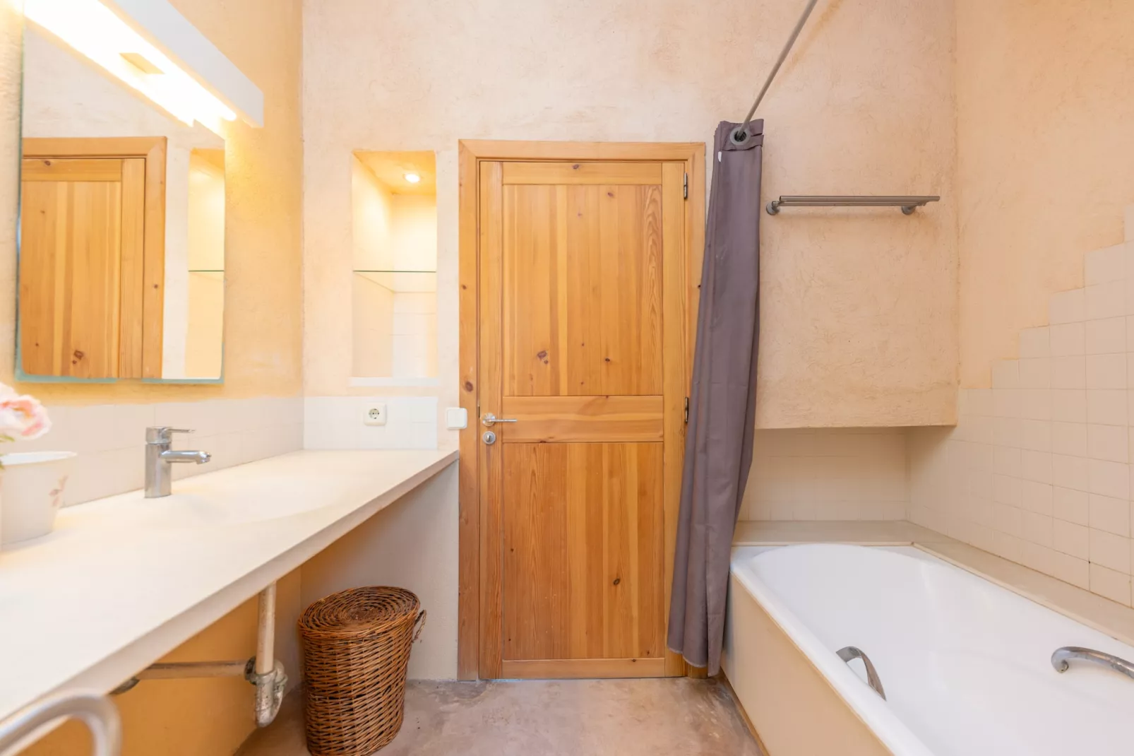 Son Floriana-Badkamer