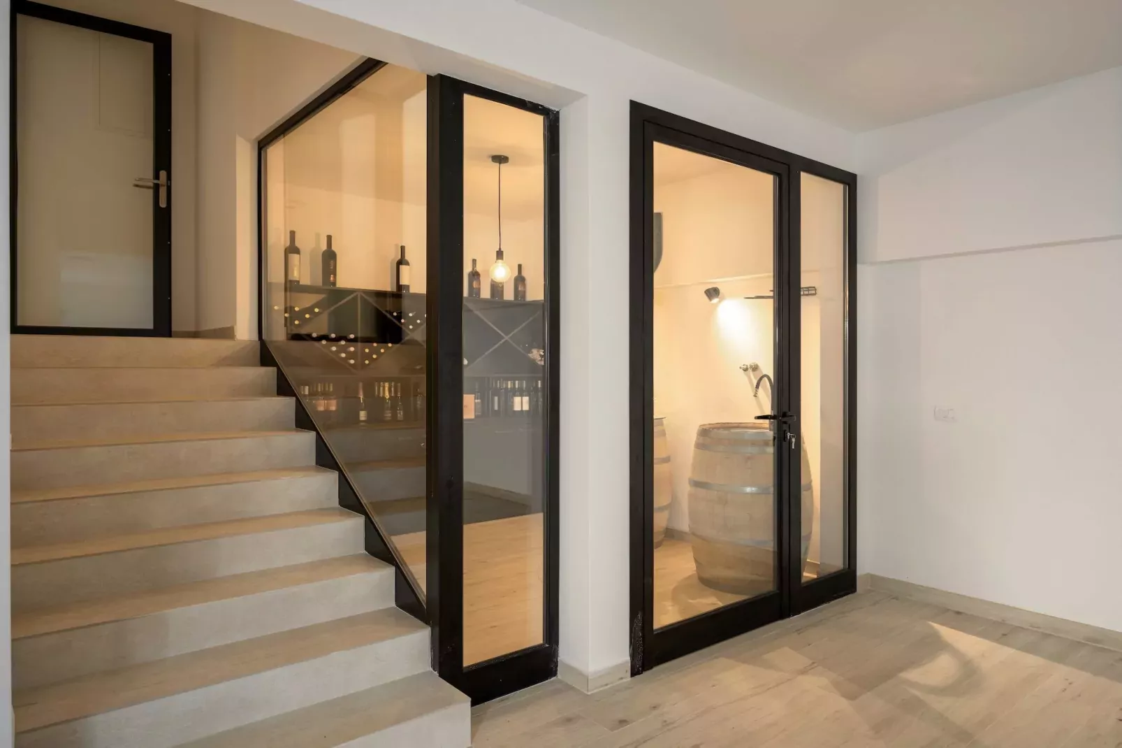 Villa Luce di Mare - Three Bedroom Villa with Pool-Binnen