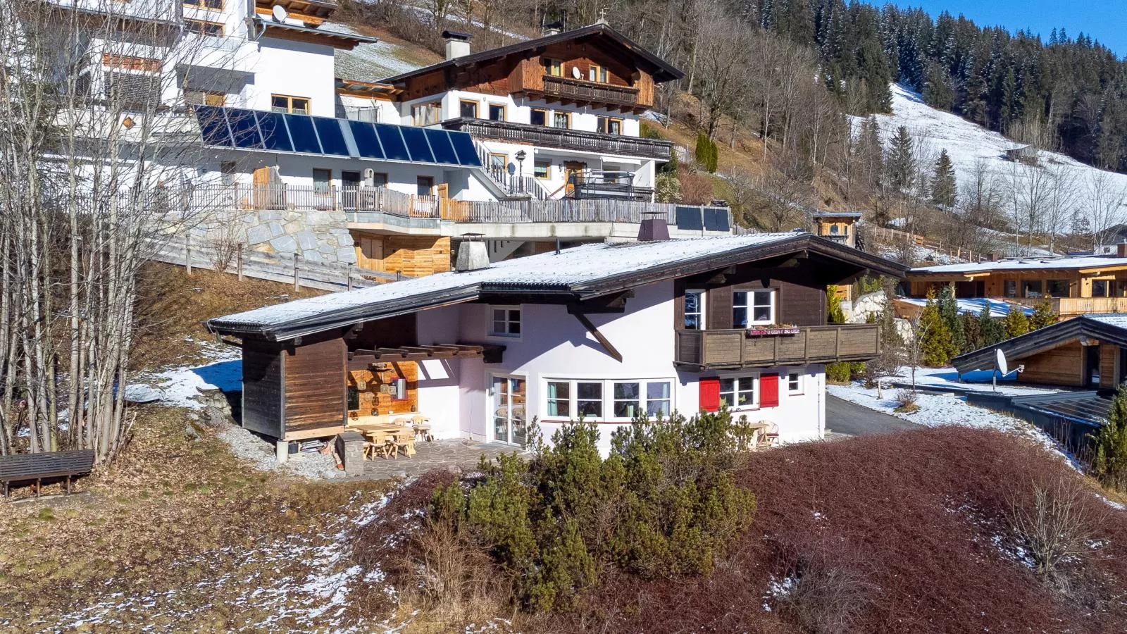 Kitzbüheler-Alpen Chalet-Exterieur winter