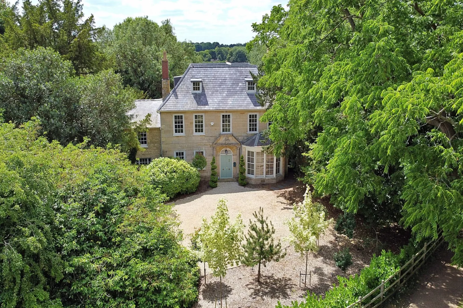 Ttich Manor Retreat-Buitenlucht