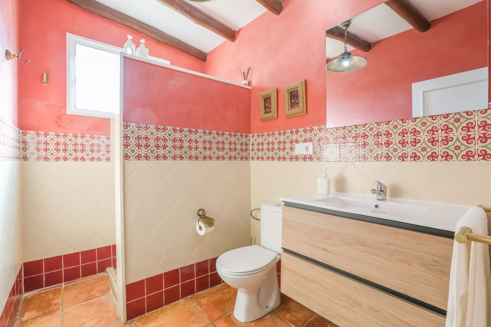 Casa Rural Los Menestrales-Badkamer
