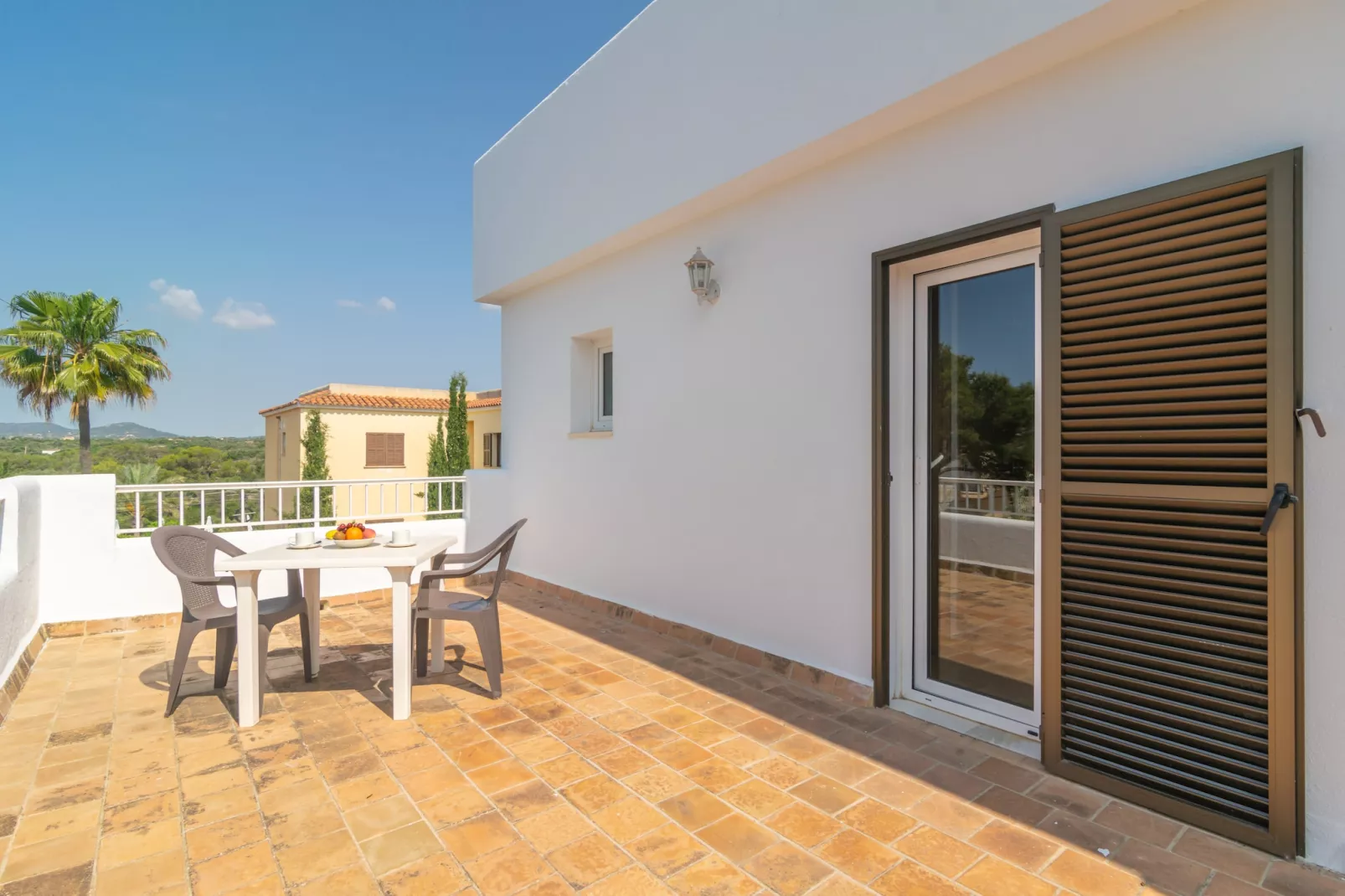 Villa Blanca-Image-tags.