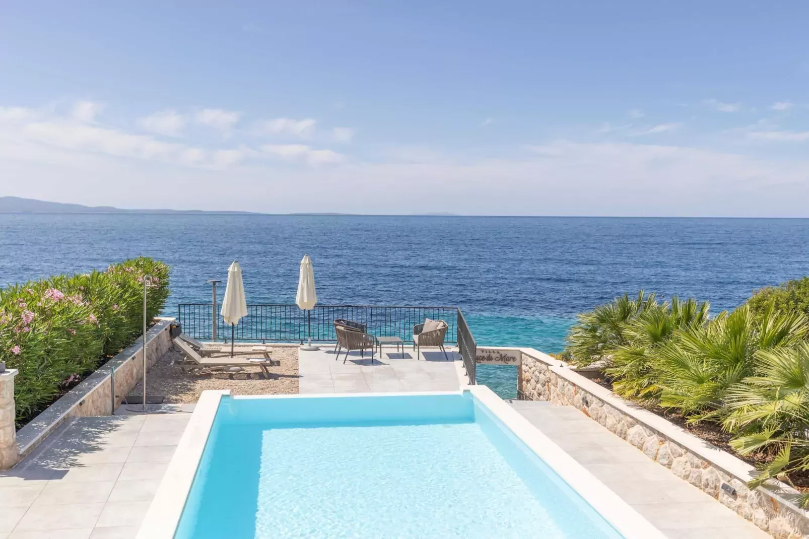 Villa Luce di Mare - Three Bedroom Villa with Pool-Zwembad