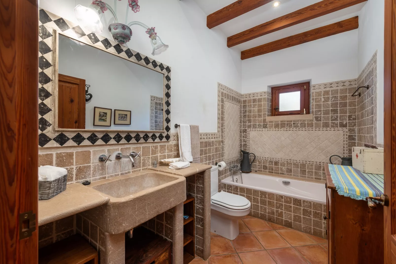 Can Colis-Badkamer