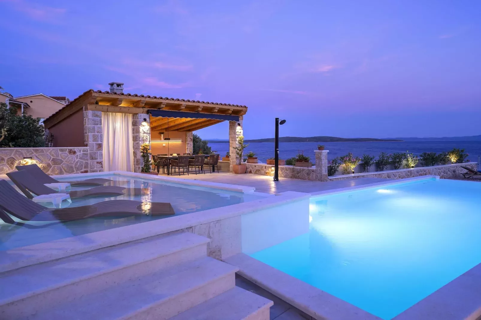 Villa Luce di Mare - Three Bedroom Villa with Pool-Zwembad