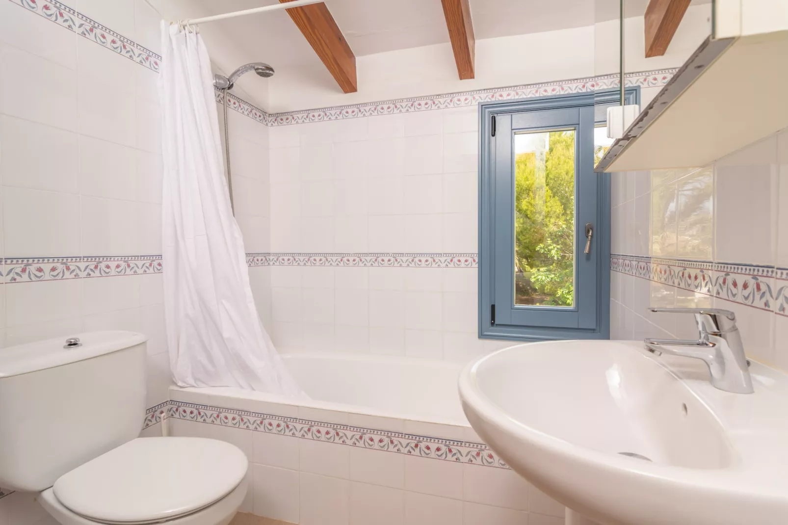 Can Cuarassa-Image-tags.