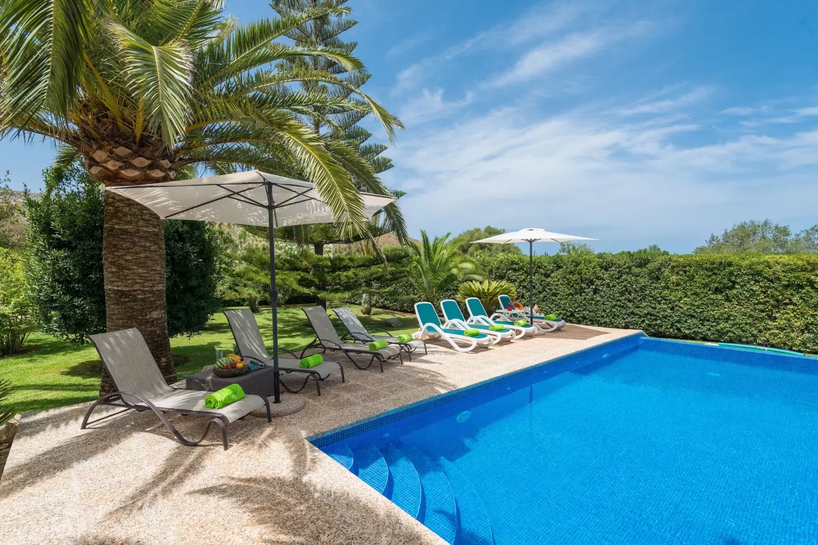 Casa Angela - Buitenkant zomer