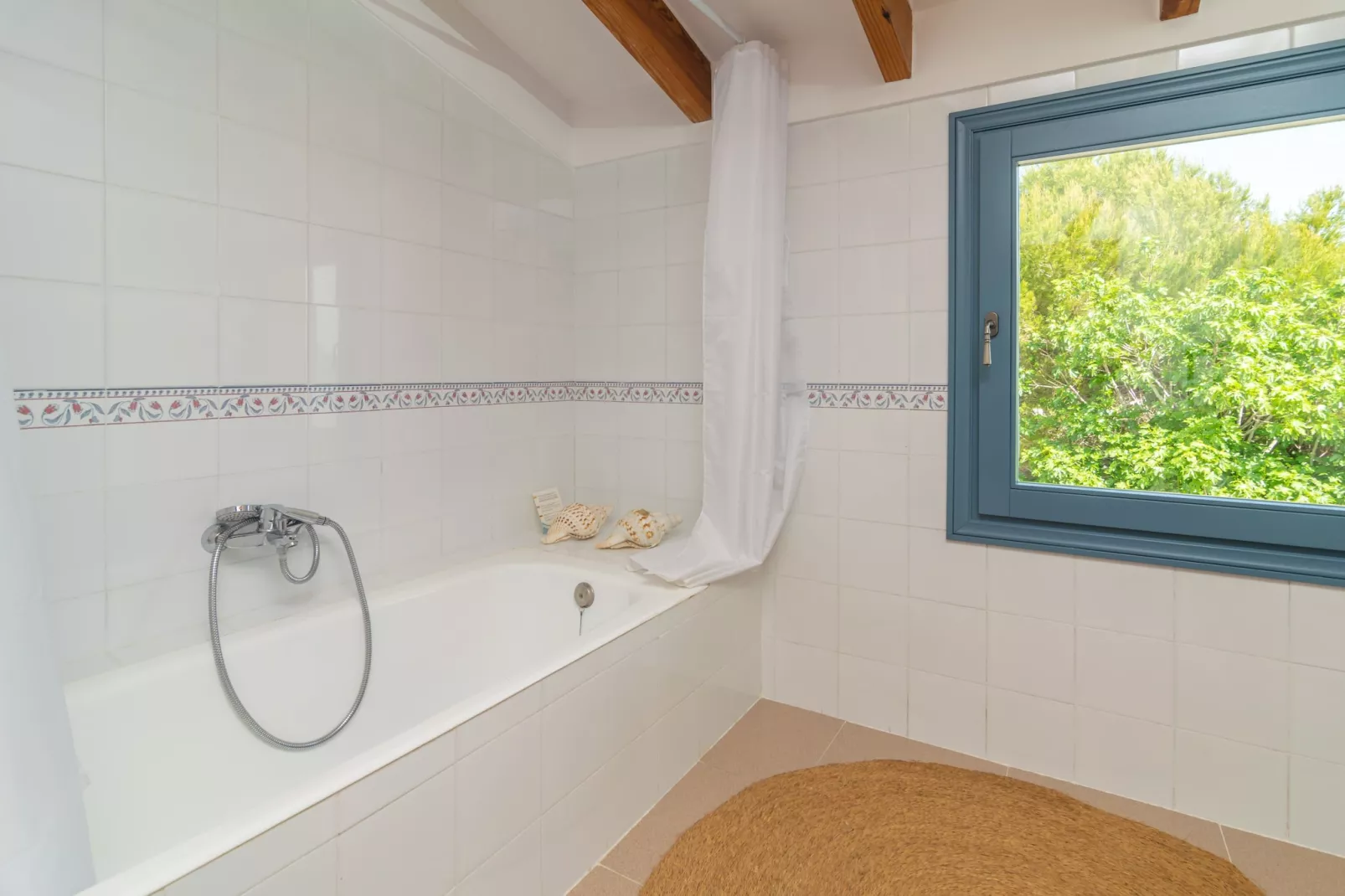 Can Cuarassa-Image-tags.