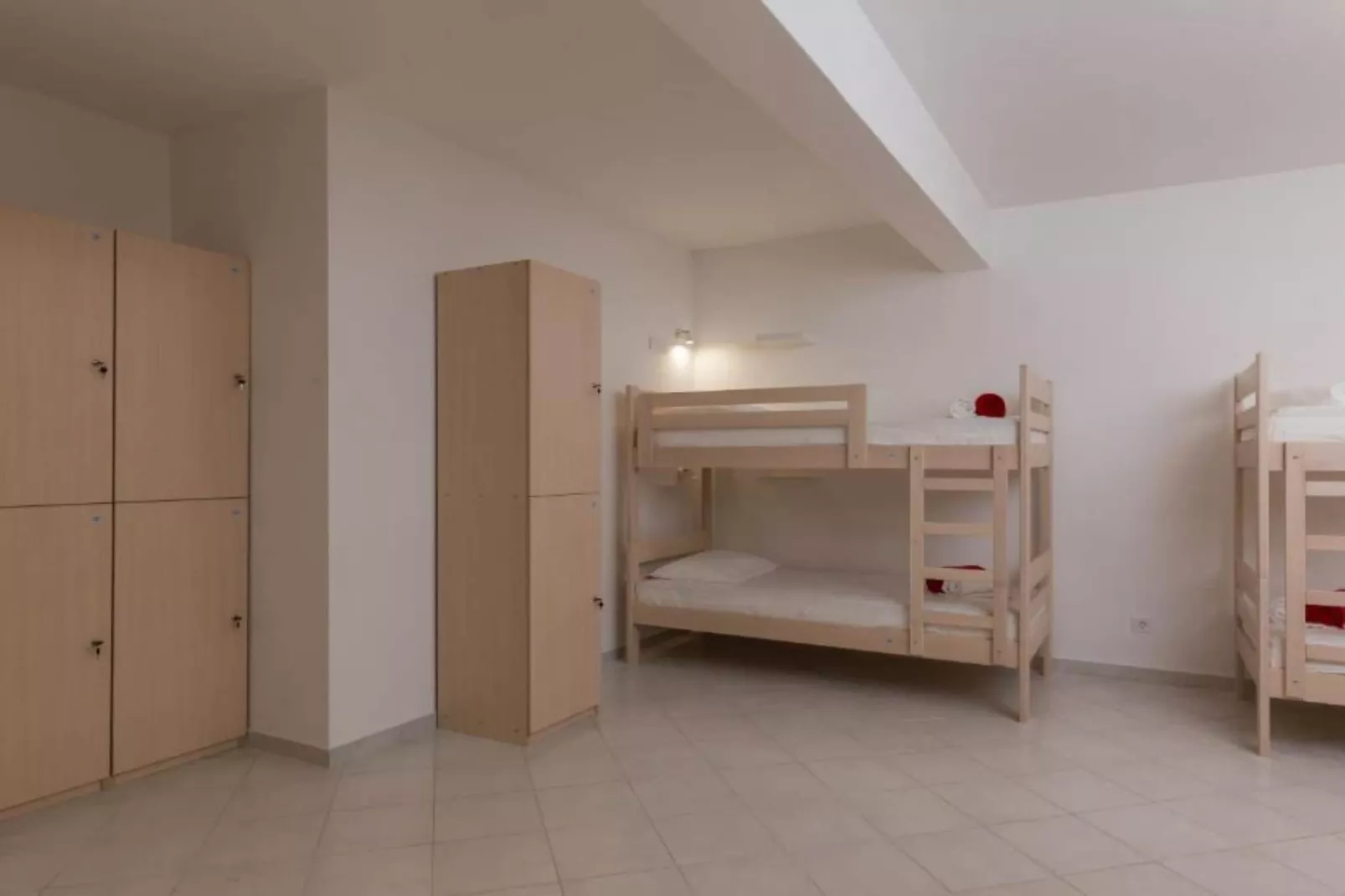 Hostel Free Bird  - Bed in Seven Bed Mixed Dormitory Room 1 (H)-Slaapkamer