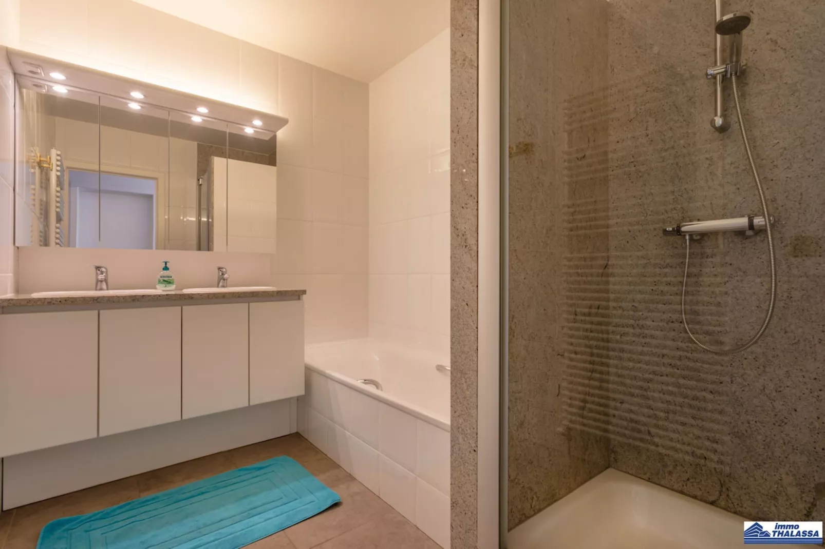 Molenhof 0102-Badkamer