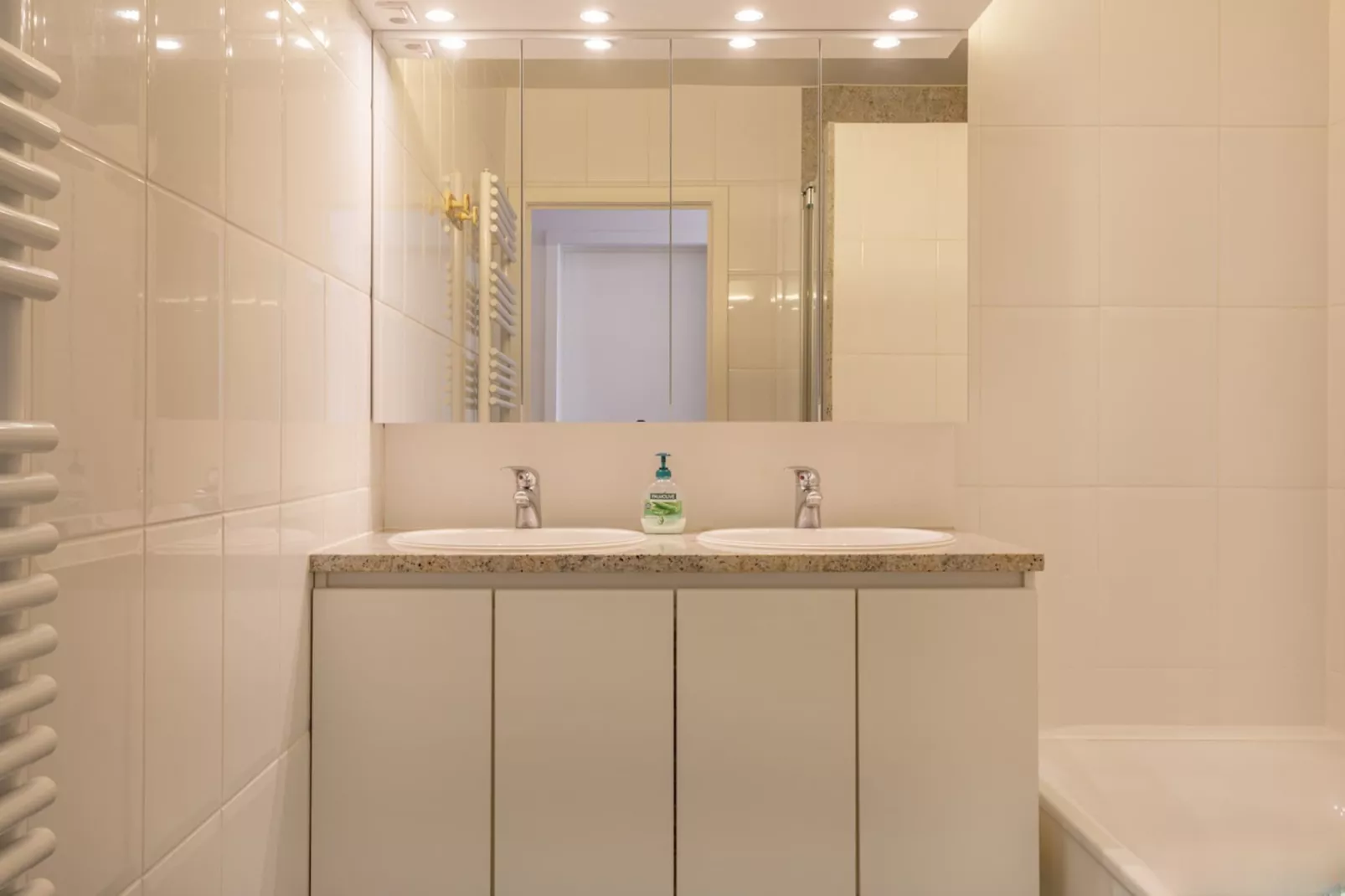Molenhof 0102-Badkamer