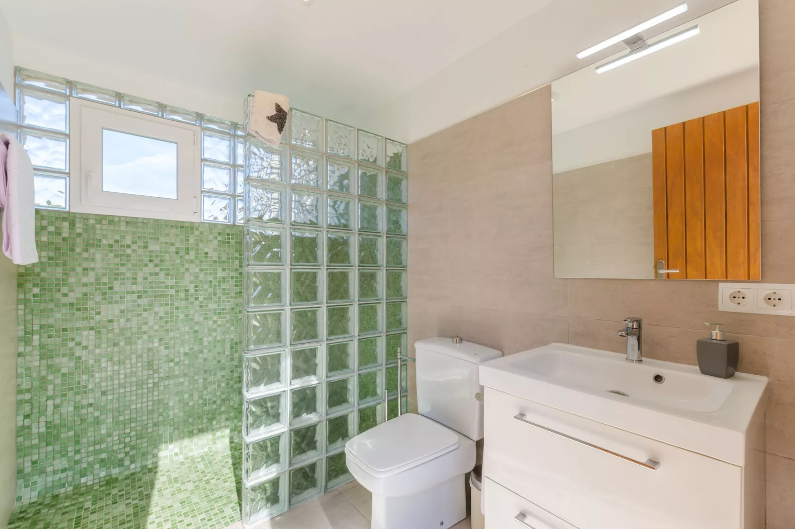 Santa Eulalia Petit-Badkamer