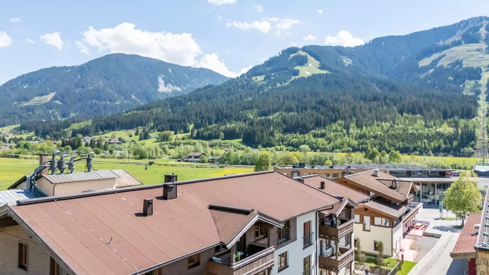 Next To The Ski Lift A 3 und A 4-Buitenkant zomer