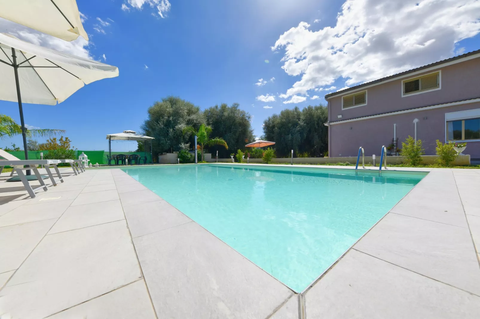 Villa Giugiò mit Privatpool-Zwembad