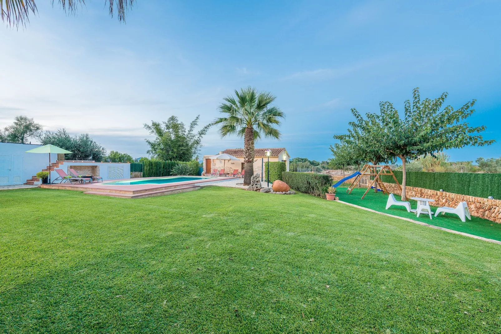 Santa Eulalia Petit-Tuinen zomer
