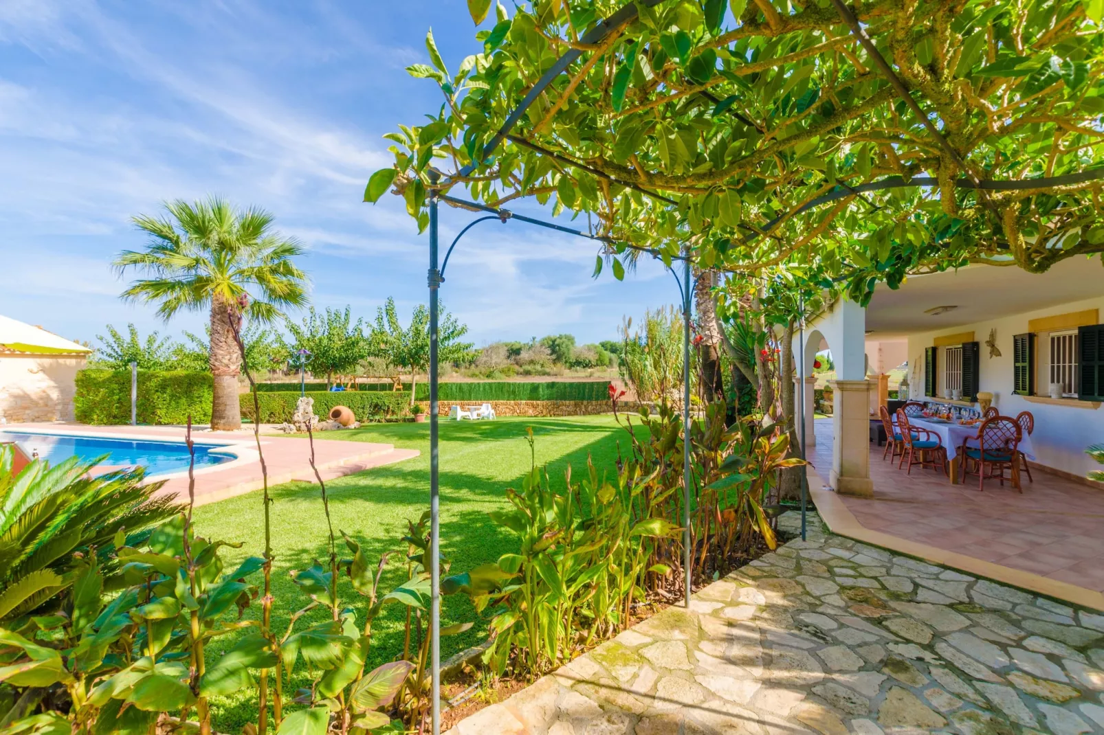 Santa Eulalia Petit-Uitzicht zomer
