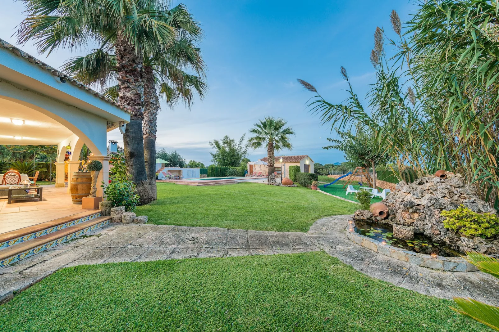 Santa Eulalia Petit-Uitzicht zomer