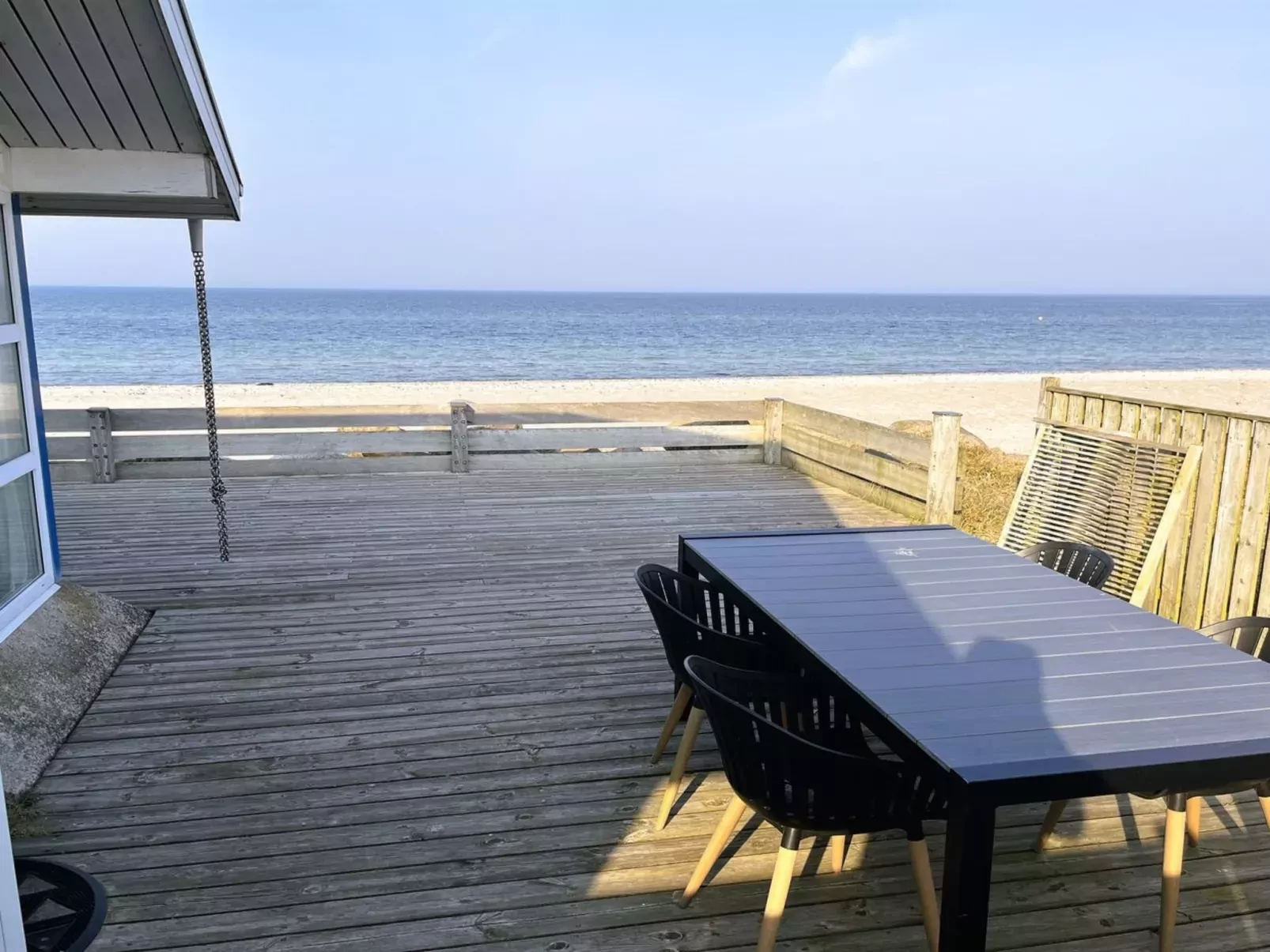 "Amila" - 10m from the sea-Binnen