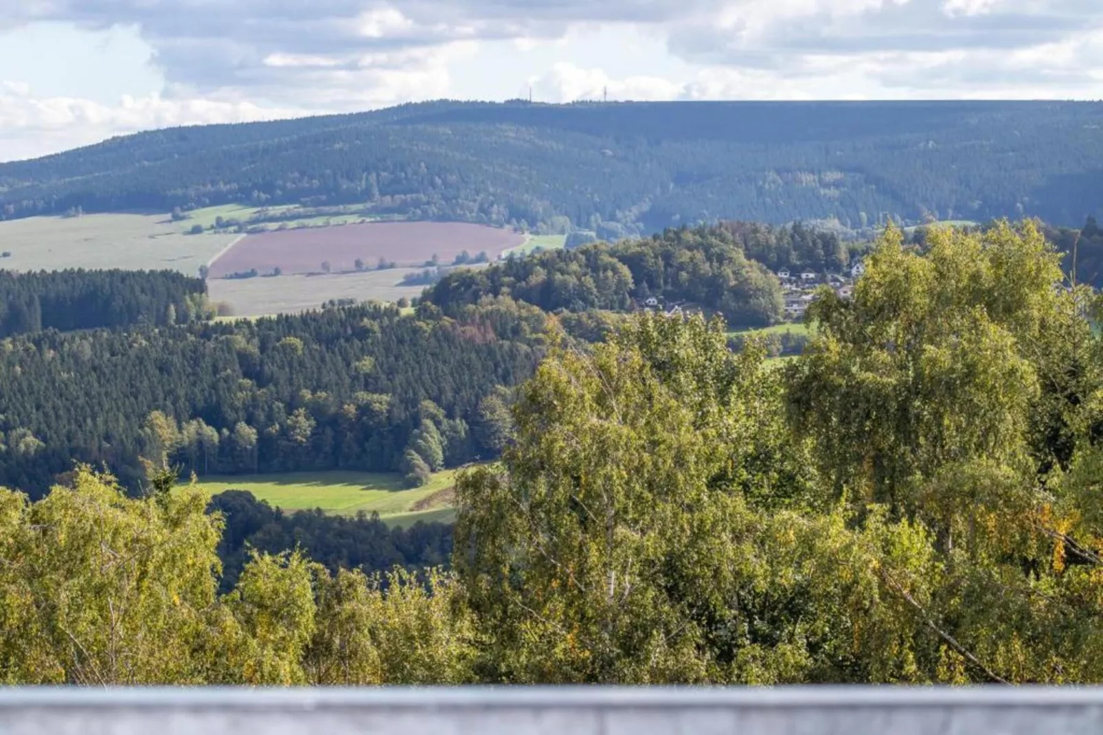 Im Erzgebirge-Gebieden zomer 20km