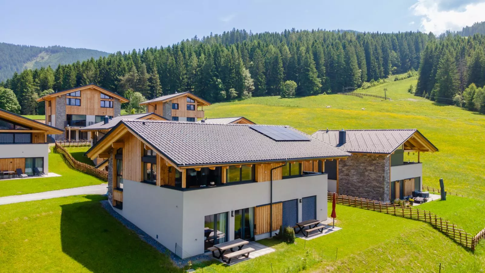 Grebenzen Lodge 1028-Buitenkant zomer