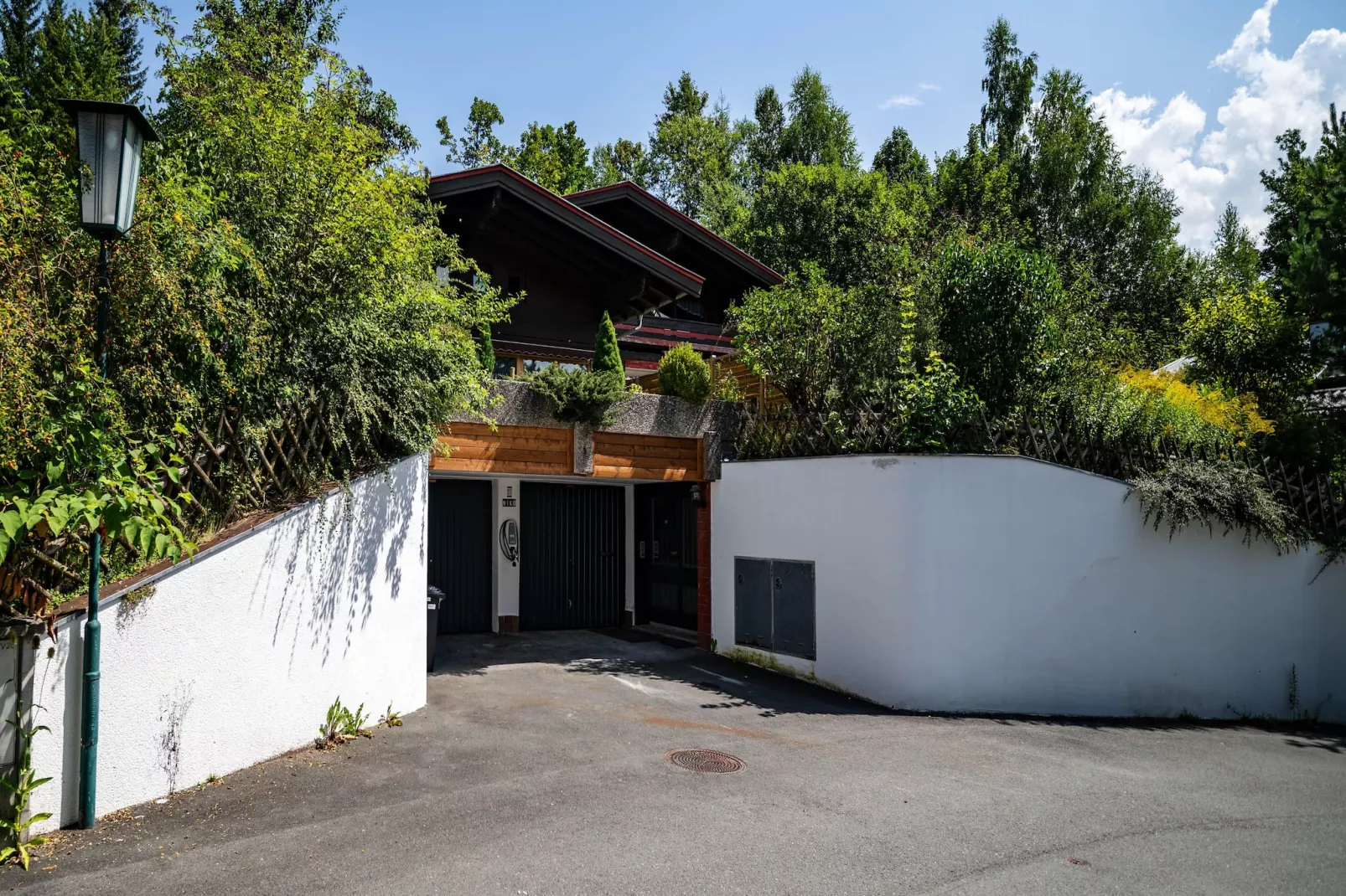 Apartment 2 - ILAN  6 P-Buitenkant zomer