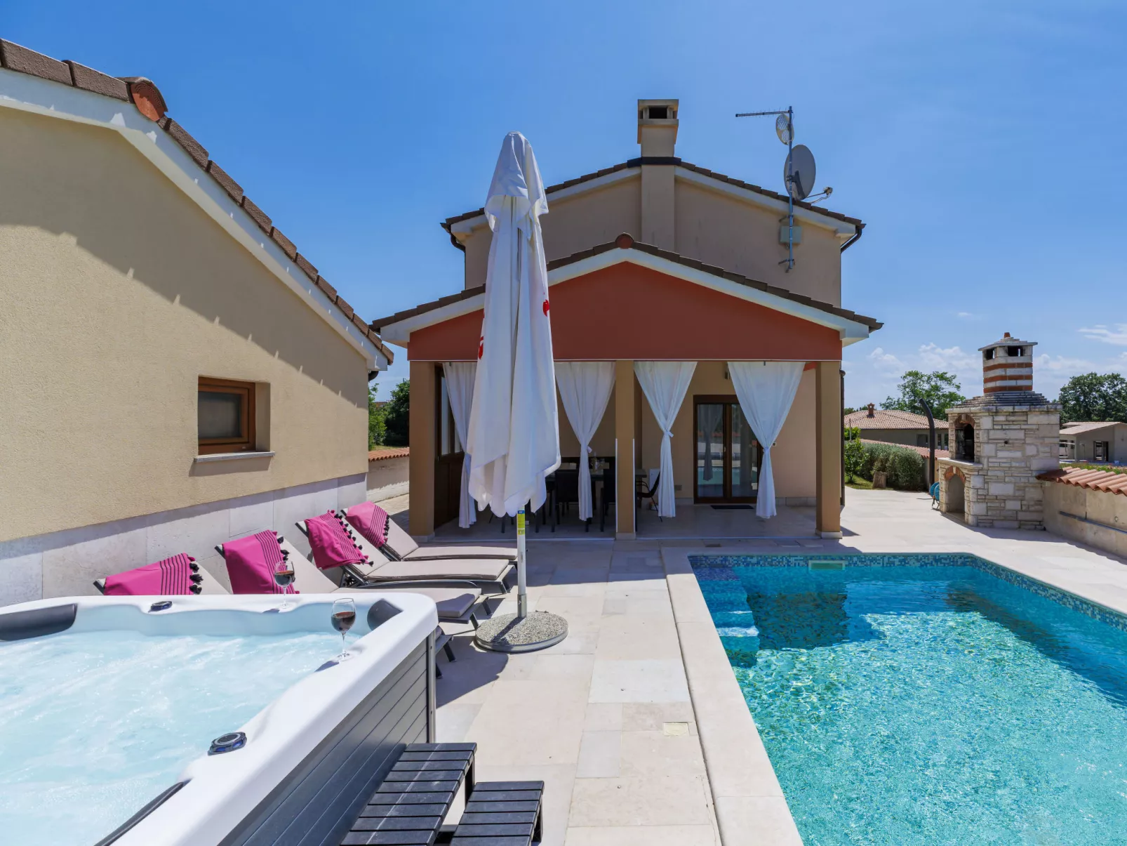 Casa Manera