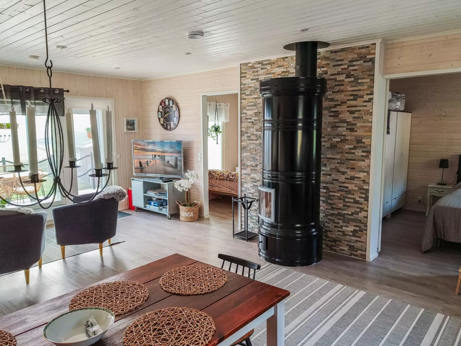 Kivilahti vuokatti-Binnen