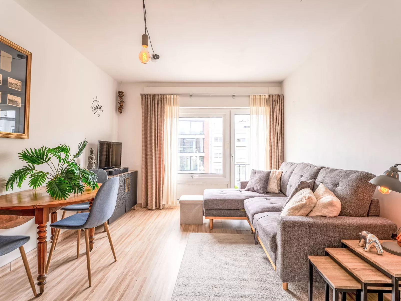 Centrally located "BeachNest"