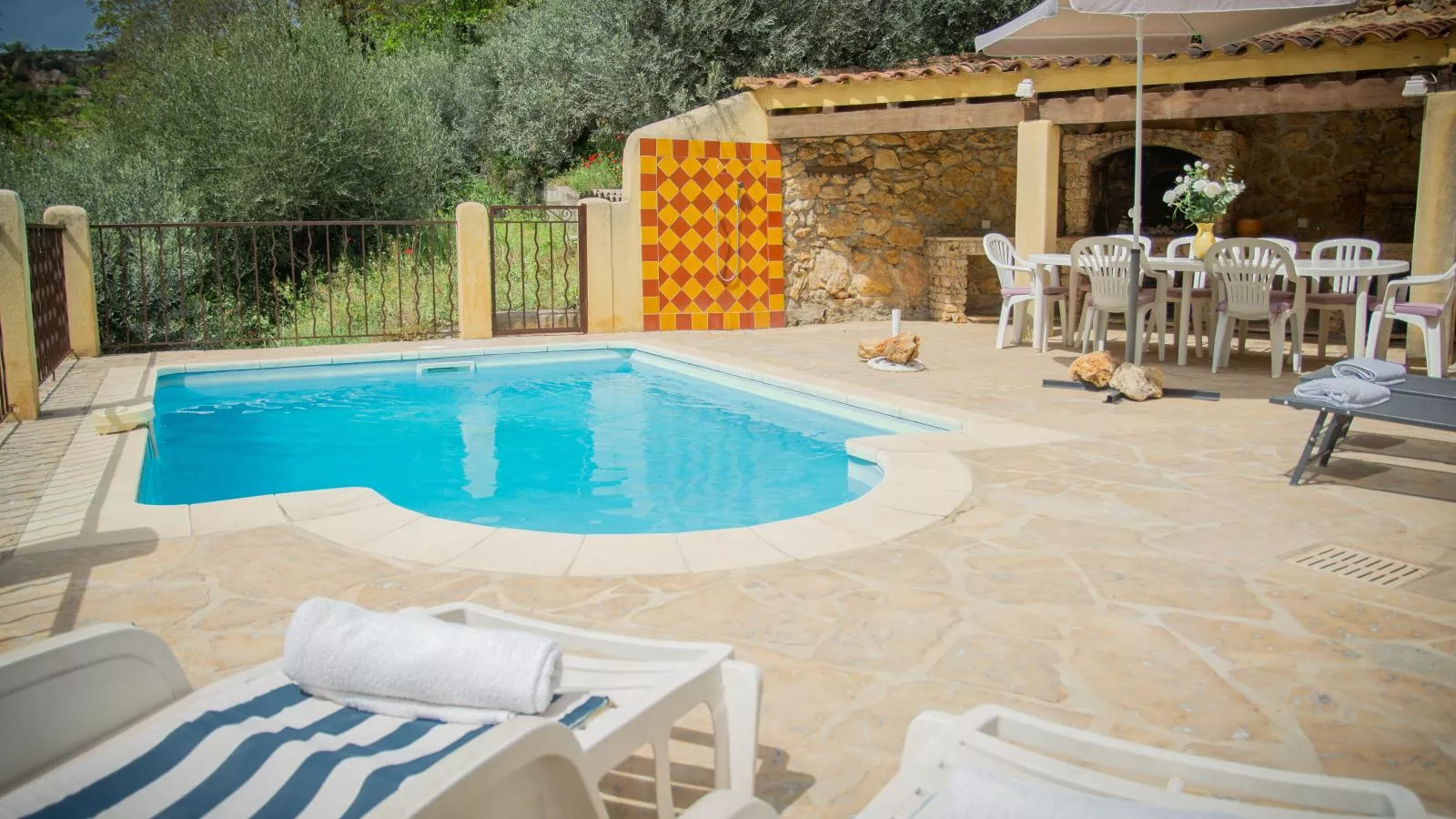 Maison Jaune-Terrasbalkon