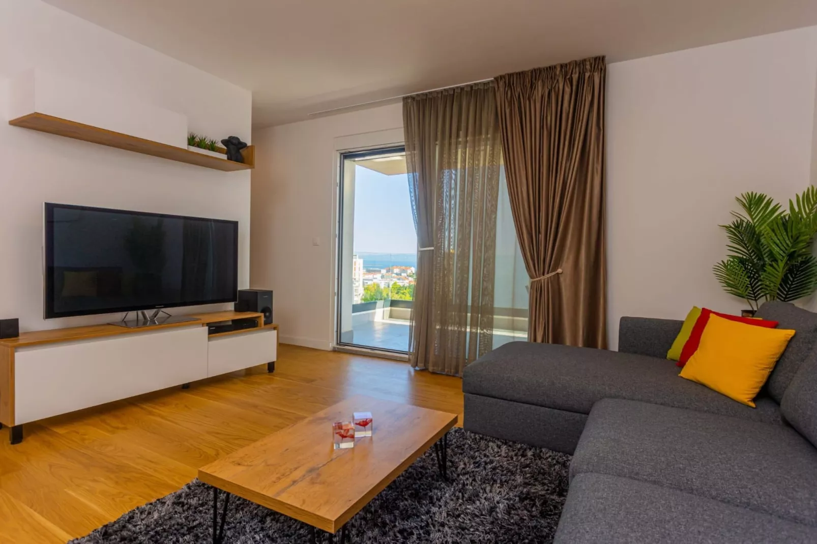 Apartment Jugo - Two Bedroom Apartment with Terrace and Sea View