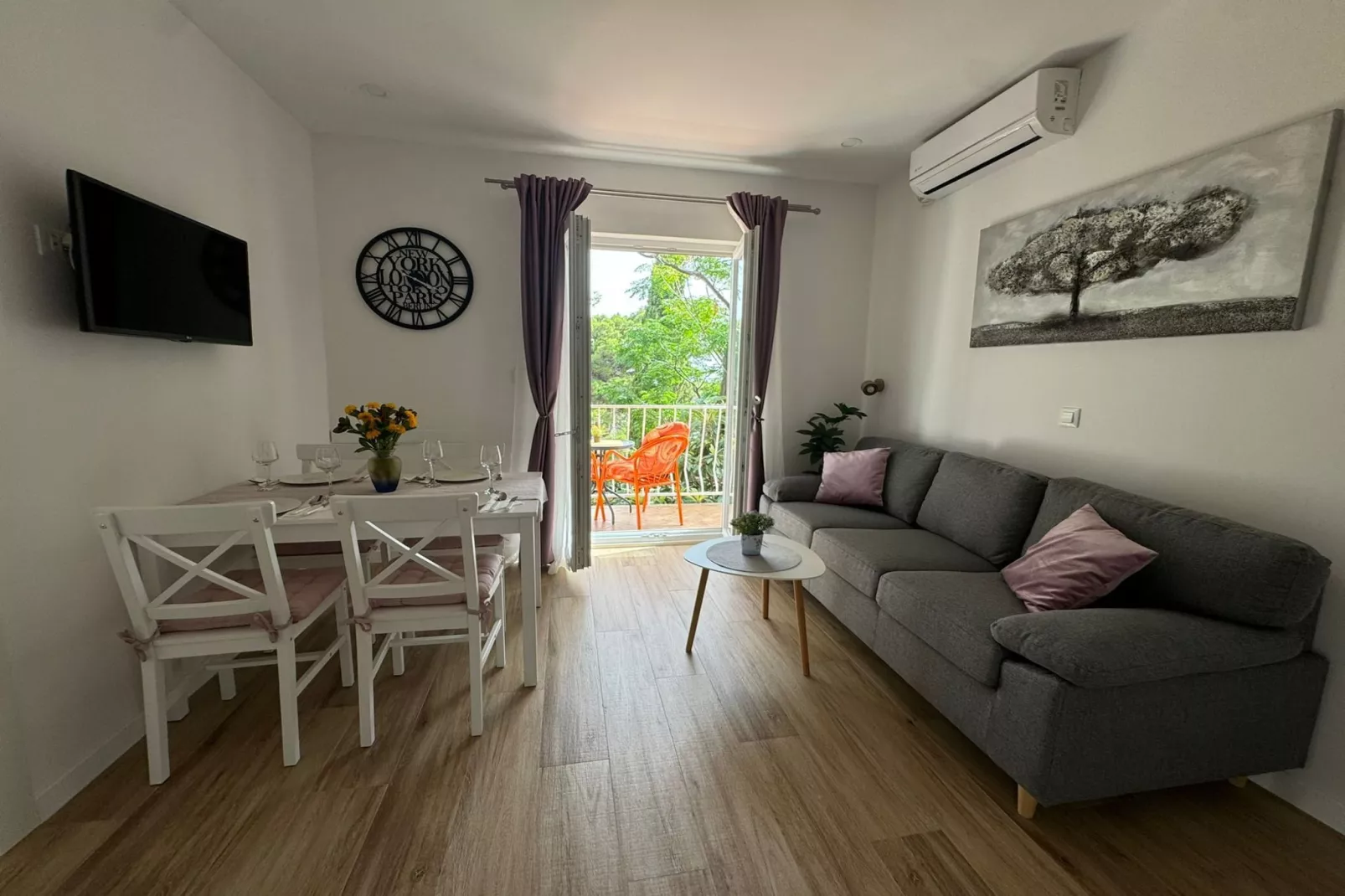 Apartment & Rooms Papa - Two Bedroom Apartment with Balcony and Partial Sea View