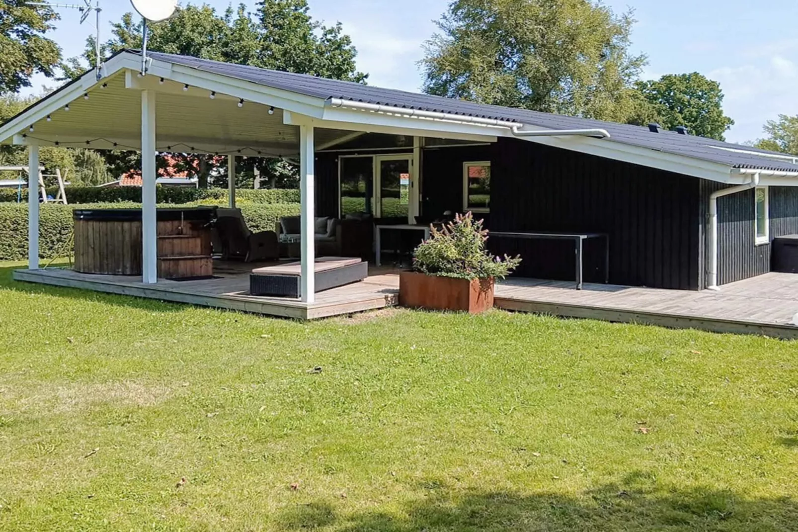 Gerestaureerde huisje in Juelsminde -- By Traum Ferienwohnungen-Buitenlucht
