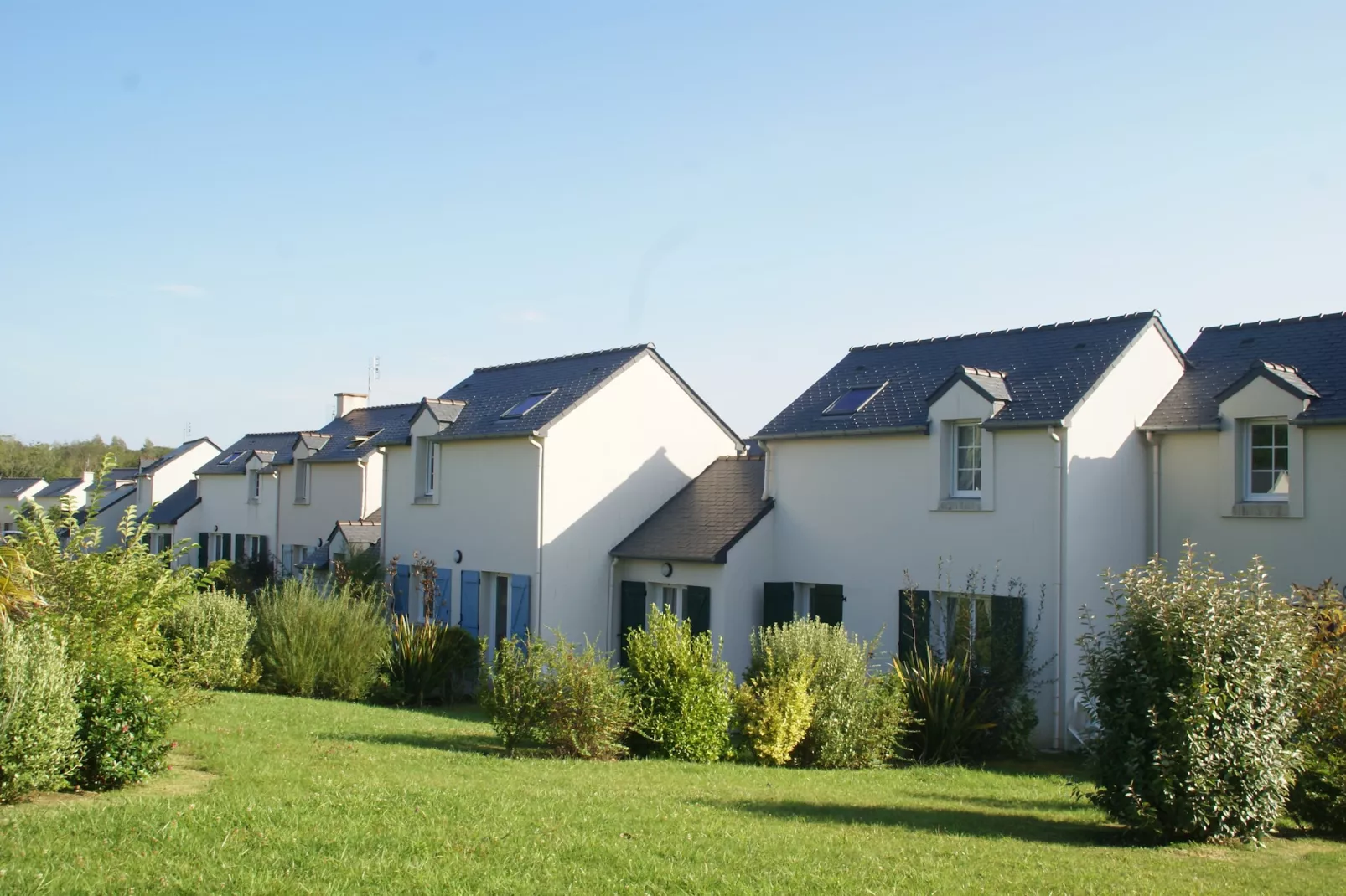 Le Hameau de Peemor Pen 3-Buitenkant zomer