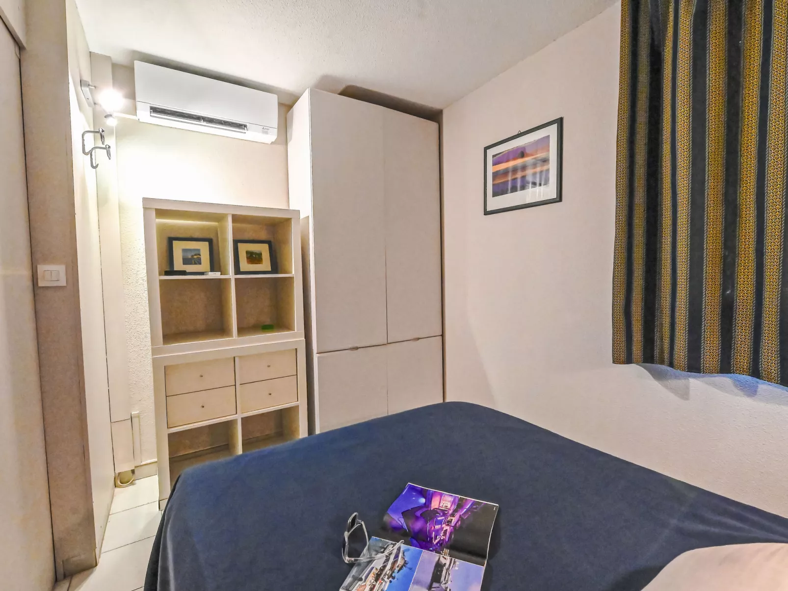 Le Village (VJ106)-Binnen