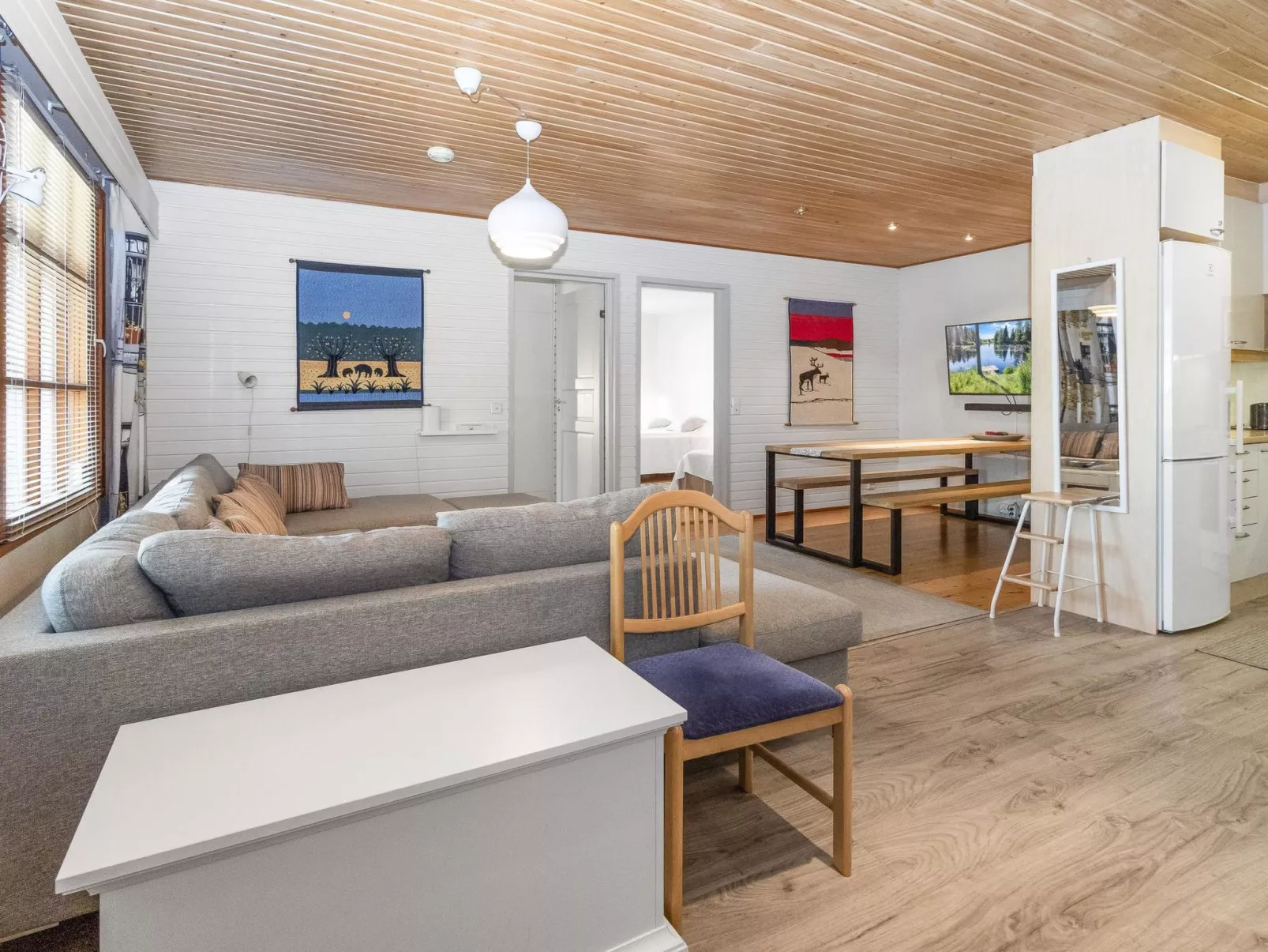 Saariseläntie 8 e 11-Binnen